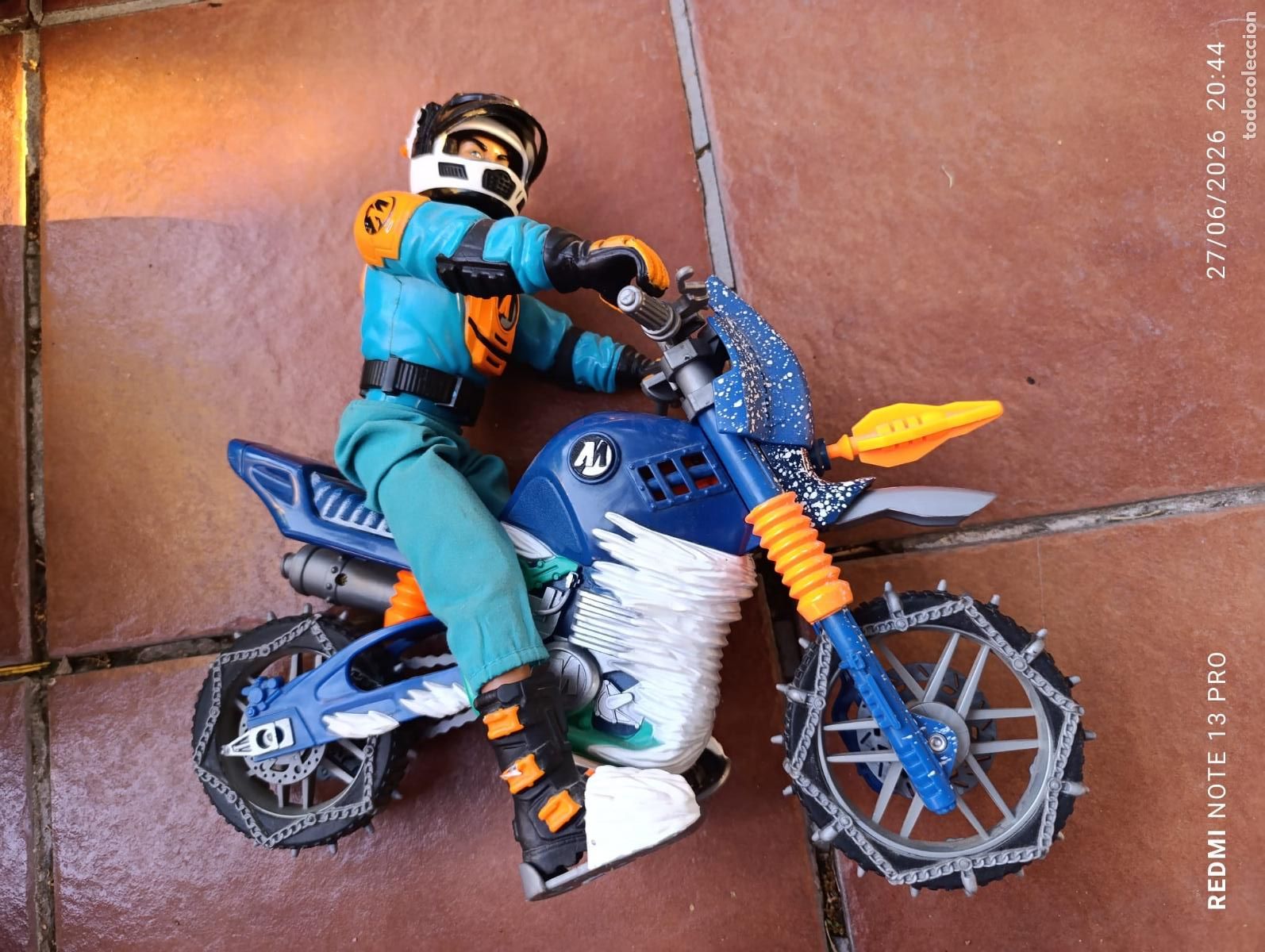 Figuras de acci&oacute;n: ACTION MAN, CON MOTO,TRAIL.