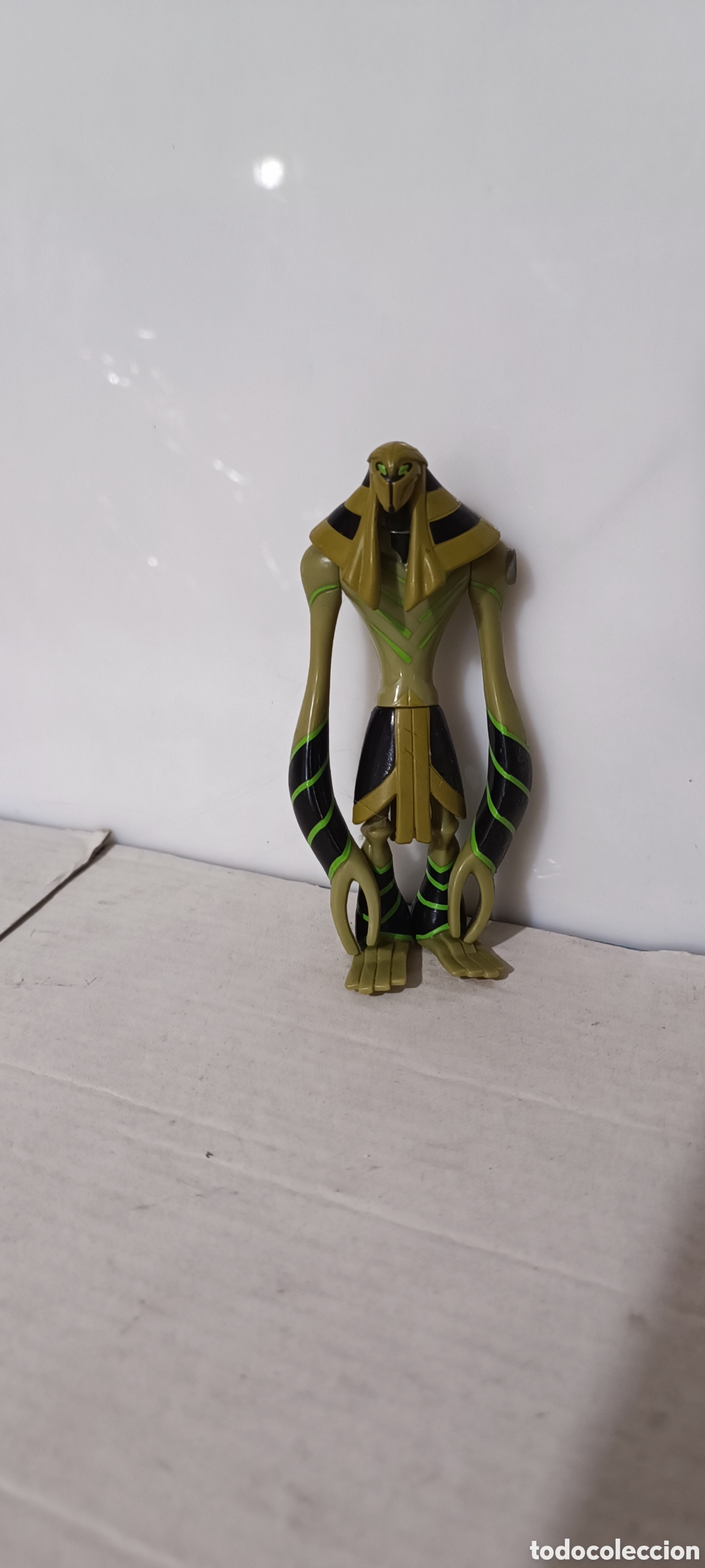 Figuras de acci&oacute;n: (reservado) mu&ntilde;eco acci&oacute;n ben 10