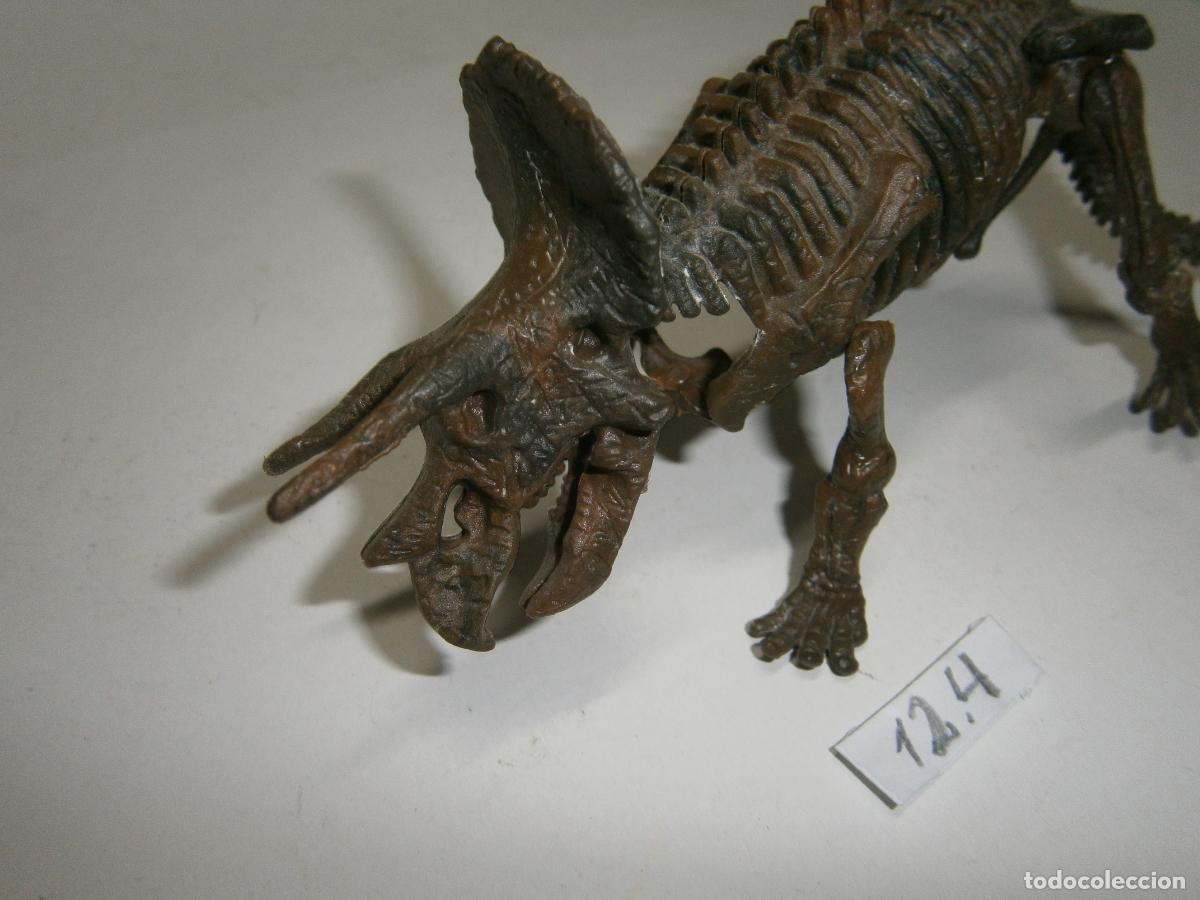 Figuras de acci&oacute;n: FOSIL ESQUELETO TRICERATOPS - Foto 2