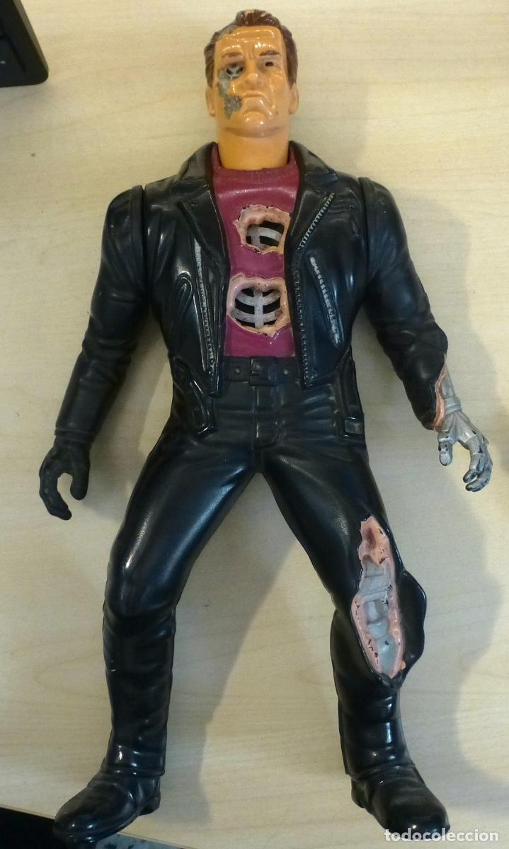 Figuras de acci&oacute;n: Terminator. Mu&ntilde;eco / maniqu&iacute; con efectos de sonido