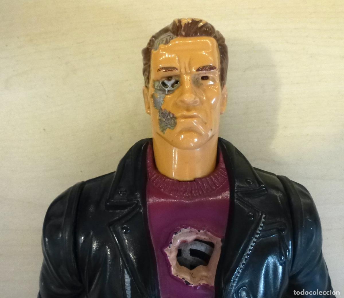 Figuras de acci&oacute;n: Terminator. Mu&ntilde;eco / maniqu&iacute; con efectos de sonido - Foto 2