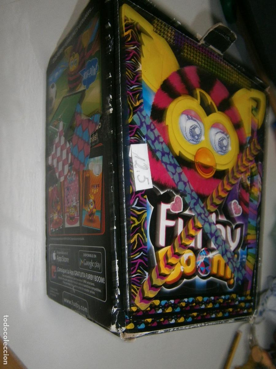 Figuras de acci&oacute;n: ANTIGUO JUGUETE ELECTRONICO INTERACTIVO FURBY BOOM EN SU CAJA