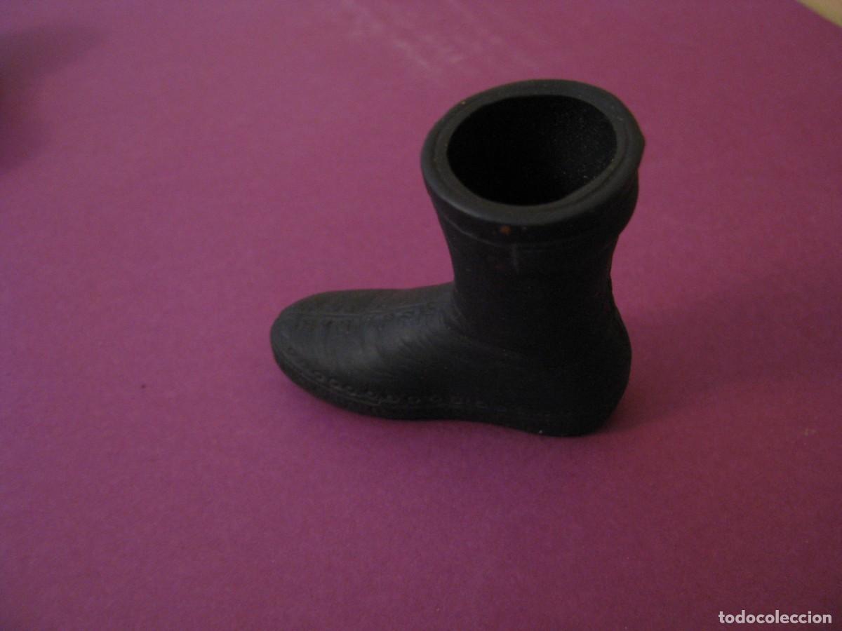 Figuras de acci&oacute;n: ACCESORIO FIGURA DE ACCI&Oacute;N. BOTA DE GOMA. 4,5X5 CM