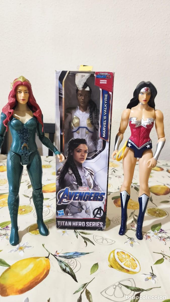 Figuras de acci&oacute;n: LOTE MU&Ntilde;ECAS WONDER WOMAN, MERA Y MARVEL&acute;S VALKYRIE.