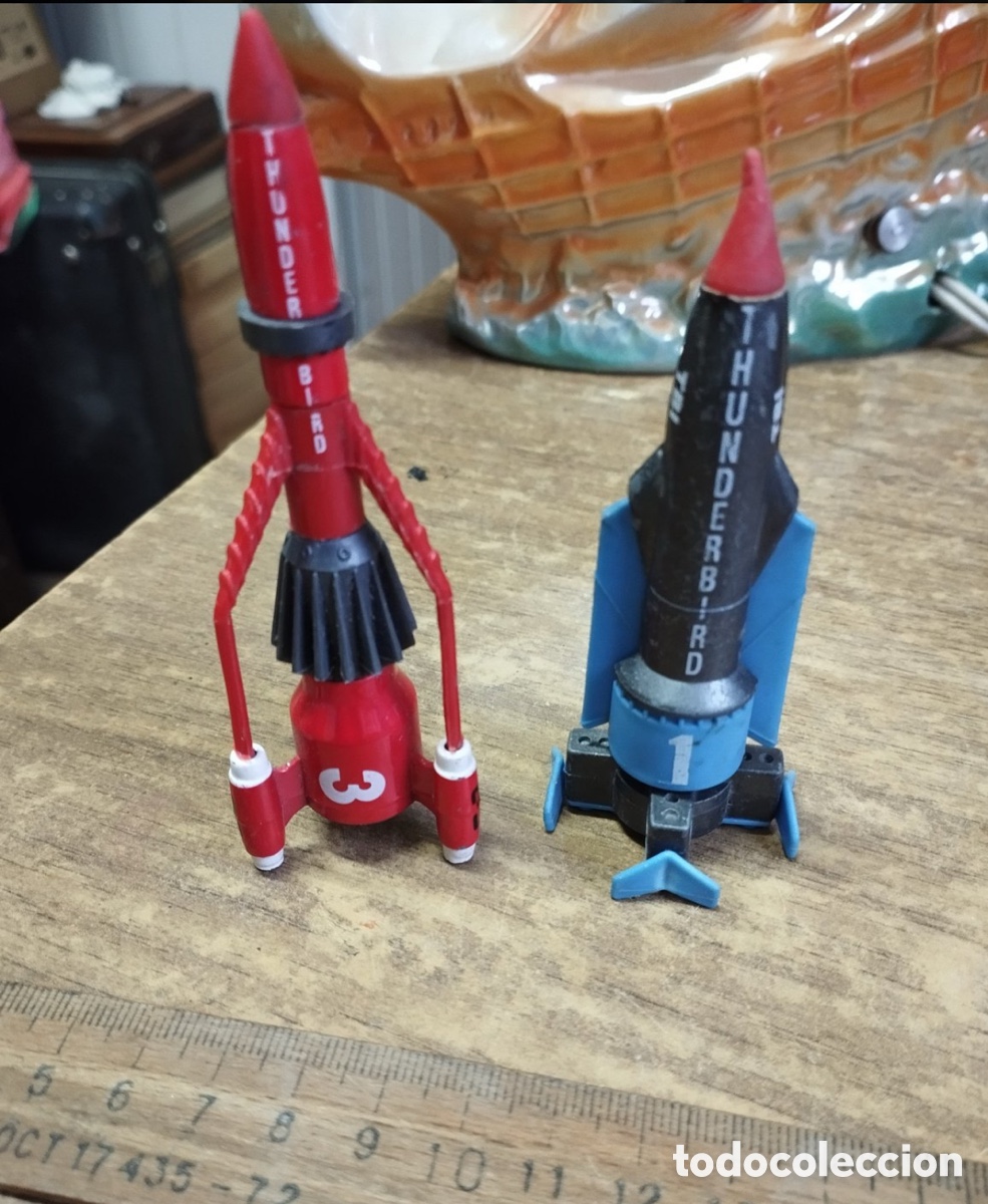 Figuras de acci&oacute;n: Lote 2 Cohetes Thunderbirds 1 y 3 (Thunderbird 1 & 3) - Metal / Diecast Matchbox ITC 1992