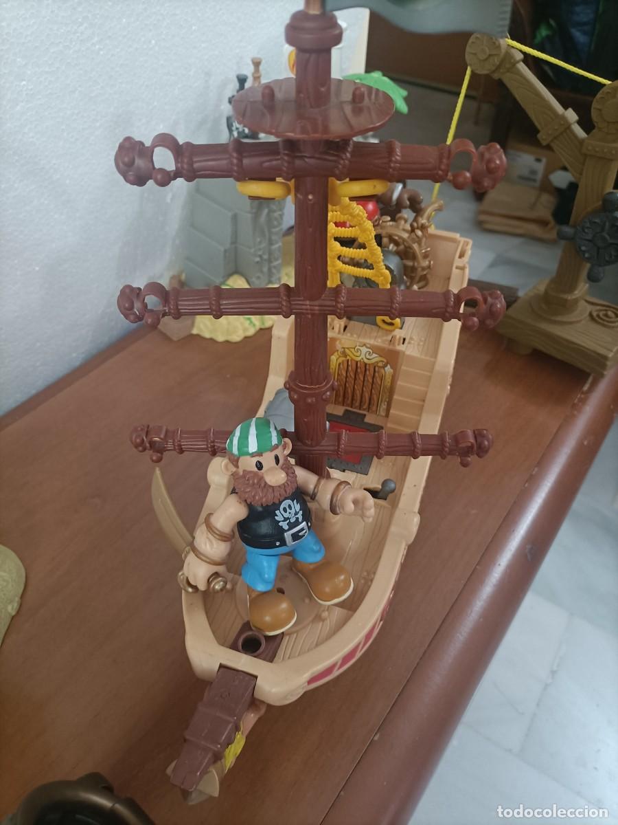 Figuras de acci&oacute;n: BARCO PIRATA CON 2 ISLAS UN CA&Ntilde;&Oacute;N, GRUA MOVIL, PIRATAS CON ARMAS Y MUCHO M&Aacute;S.