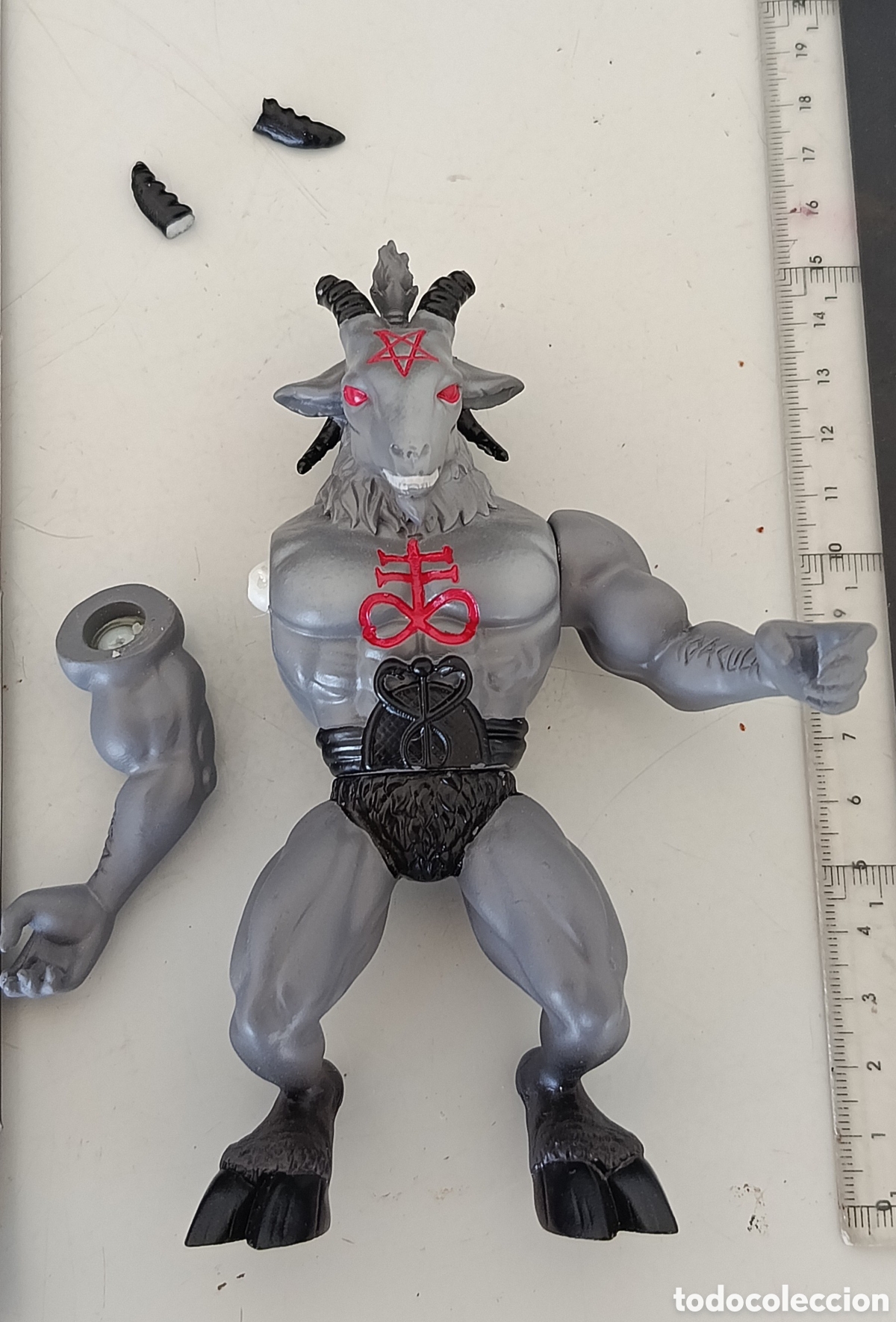Figuras de acci&oacute;n: Baphomet figura acci&oacute;n bimtoy art toy resina mu&ntilde;eco demonio