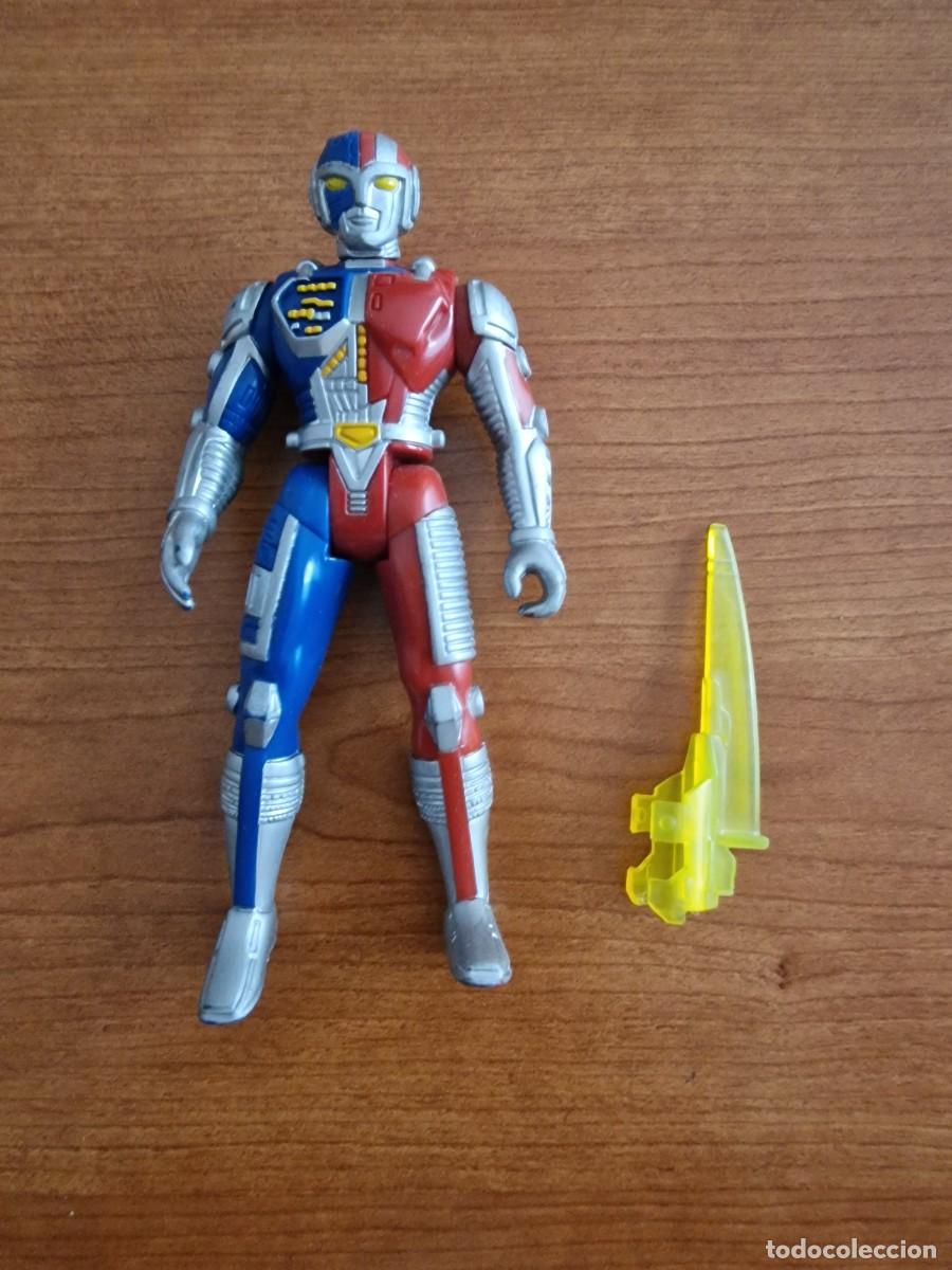 Figuras de acci&oacute;n: Lote 2815. Figura de los VR Trooper, Ryan Steele, de la marca Saban&acute;s, le falta la pistola