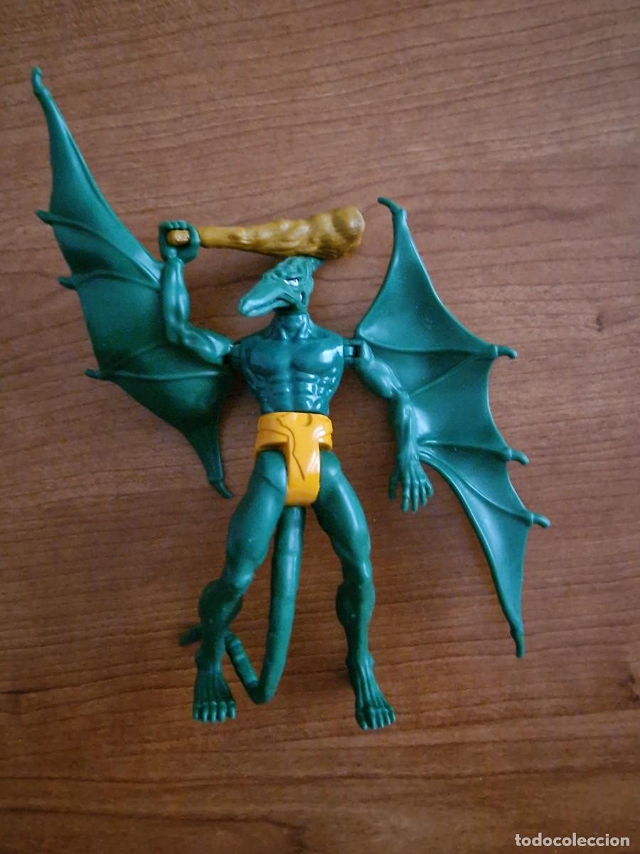 Figuras de acci&oacute;n: Lote 2822. Figura de Xmen, Sauron, de Marvel. Le falta el abrigo y el arco