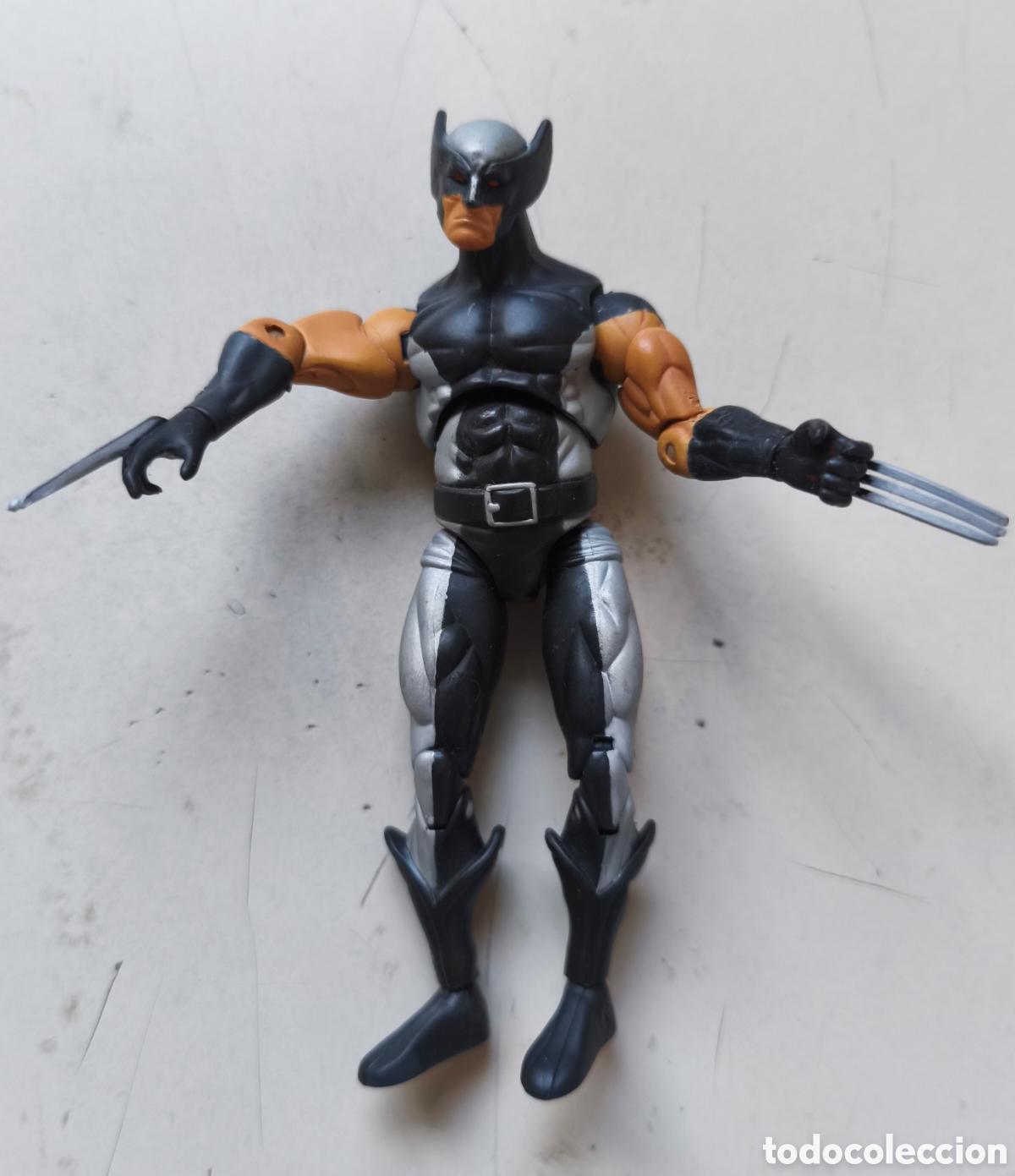 Figuras de acci&oacute;n: Wolverine con el traje de X-Force, por Hasbro. Marvel Universe a&ntilde;o 2009.