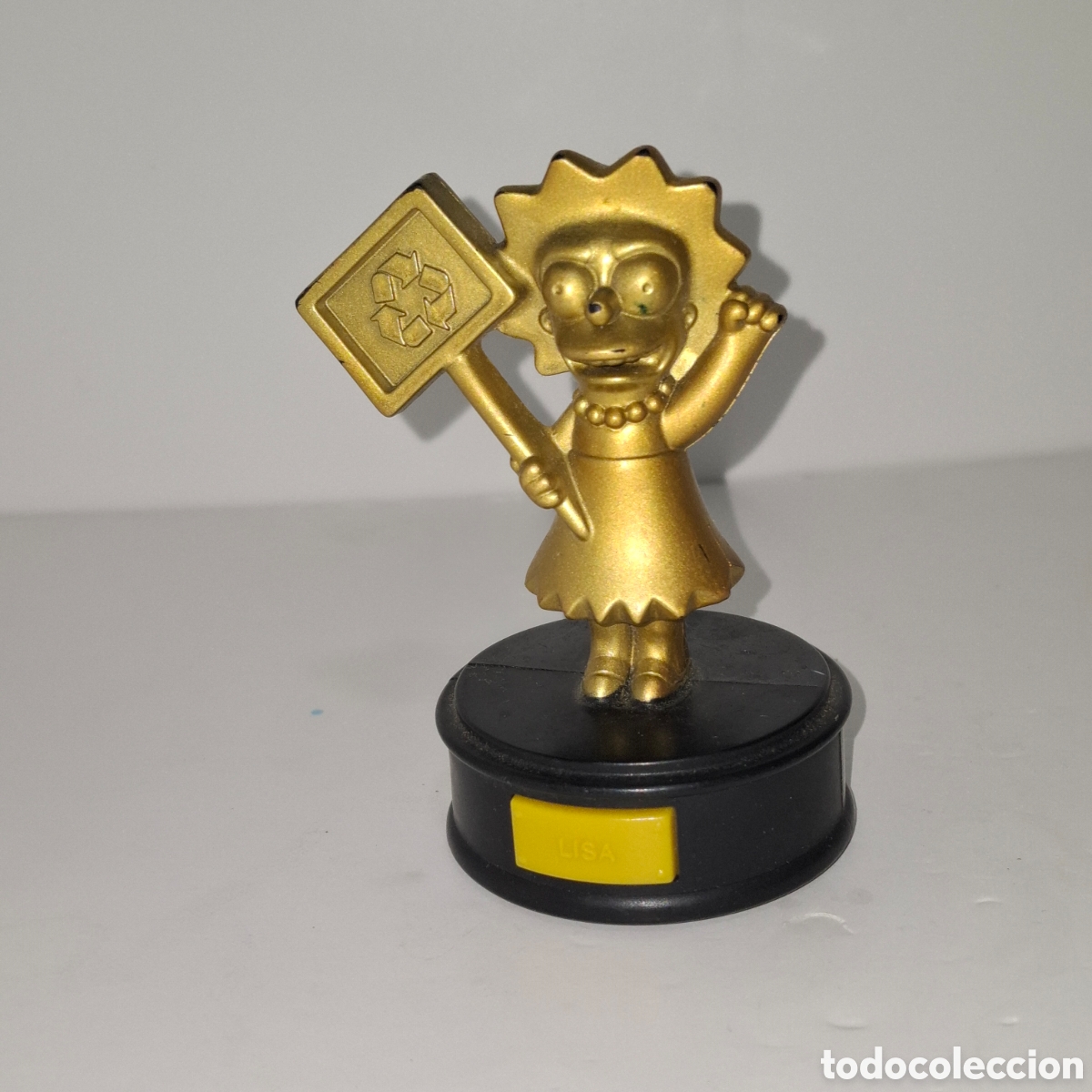 Figuras de acci&oacute;n: LISA SIMPSON FIGURA PROMOCIONAL HAPPY MEAL BURGER KING FIGURA DORADA 2007