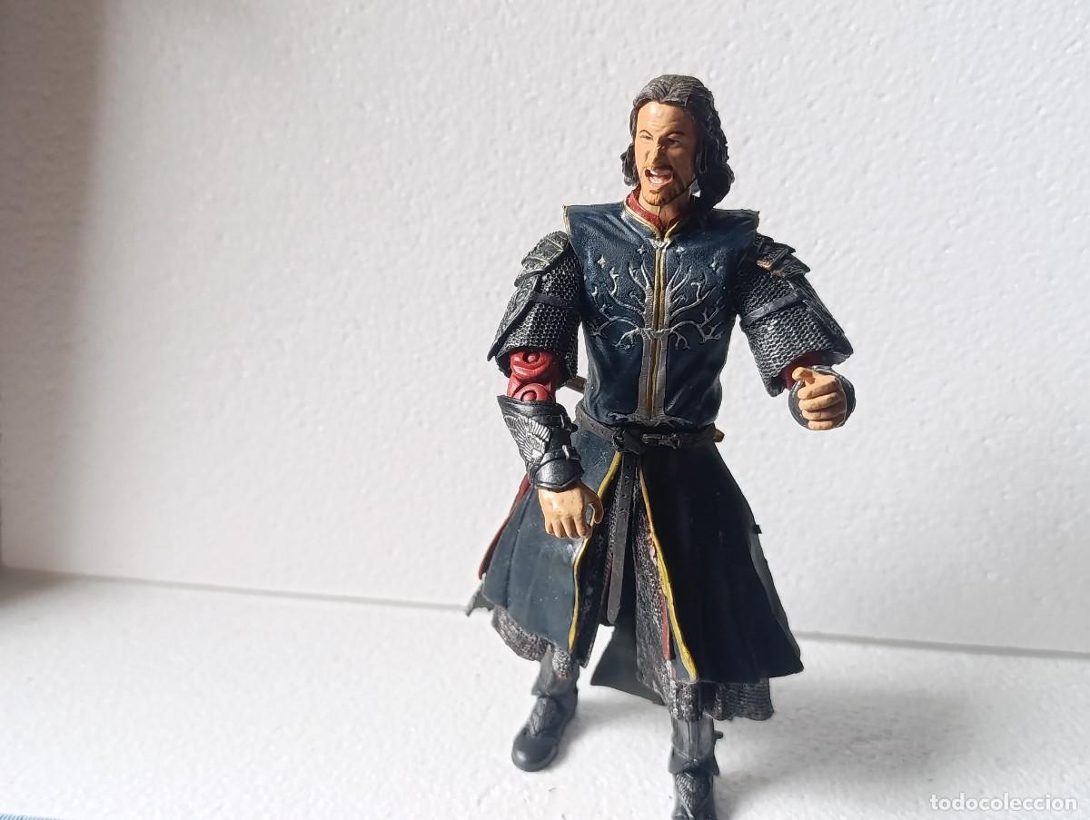 Figuras de acci&oacute;n: FIGURA DE PVC - ARAGORN - EL SE&Ntilde;OR DE LOS ANILLOS - NPL 2003 - TOY BIZ - ( )