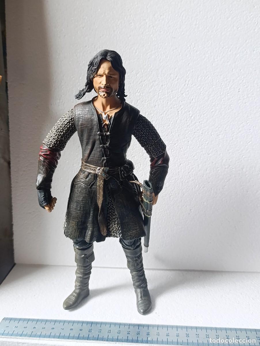Figuras de acci&oacute;n: FIGURA DE PVC - ARAGORD DE LUXE GRANDE - EL SE&Ntilde;OR DE LOS ANILLOS - NPL 2003 - TOY BIZ - ( )