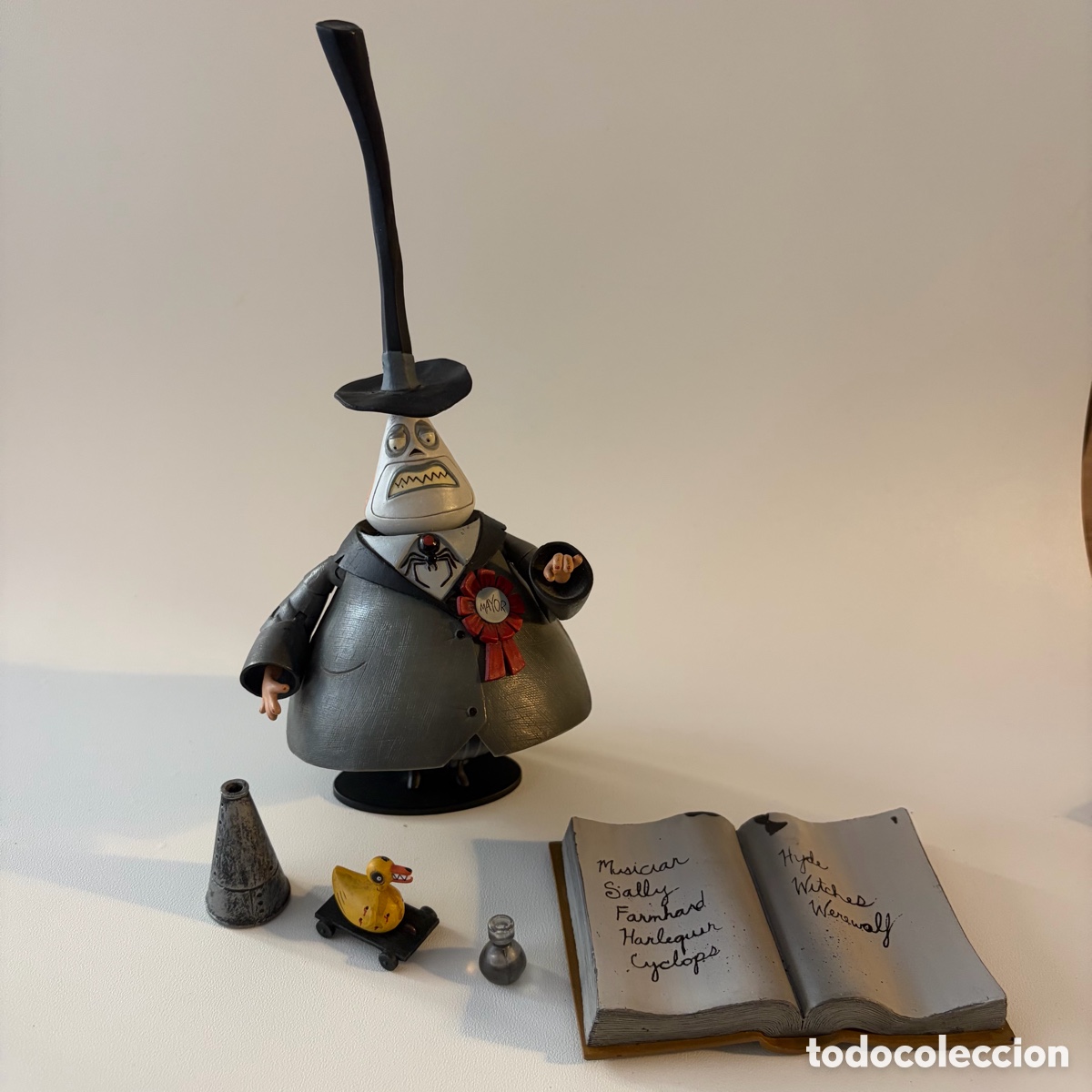 Figuras de acci&oacute;n: figura mu&ntilde;eco the mayor alcalde pesadilla antes de navidad neca 2004