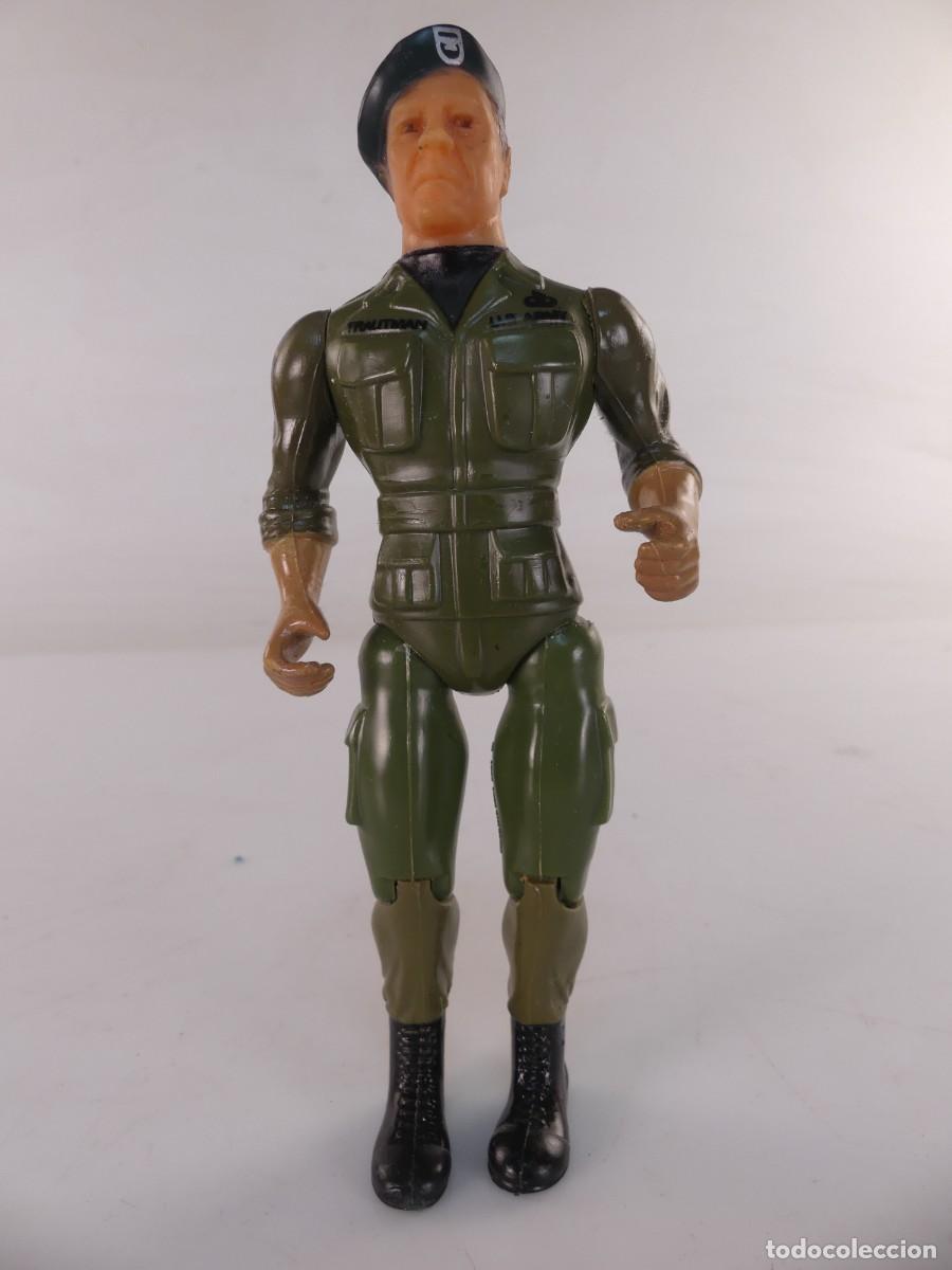 Action Figures: Figura de accion Coronel Trautman