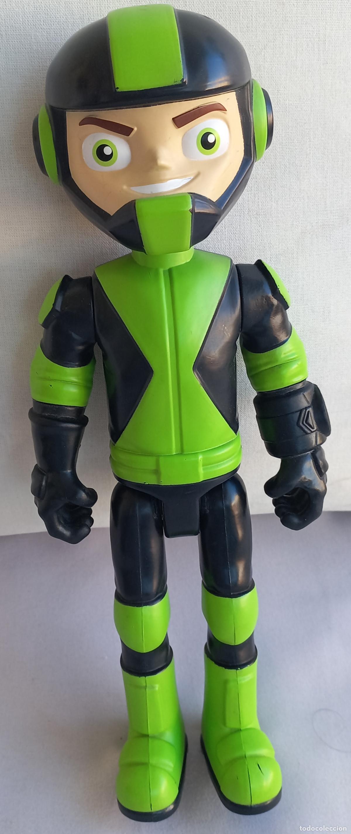 Figuras de acci&oacute;n: Figura articulada Ben 10 Ten. Cartoon Network playmates. 26 cm