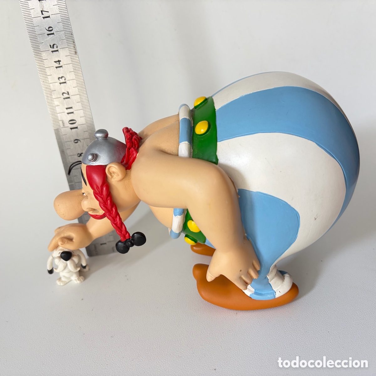 Figuras de acci&oacute;n: figura mu&ntilde;eco Ob&eacute;lix con Id&eacute;fix Ast&eacute;rix Les &Eacute;ditions Albert Ren&eacute; &ndash; Goscinny-Uderzo, 2012