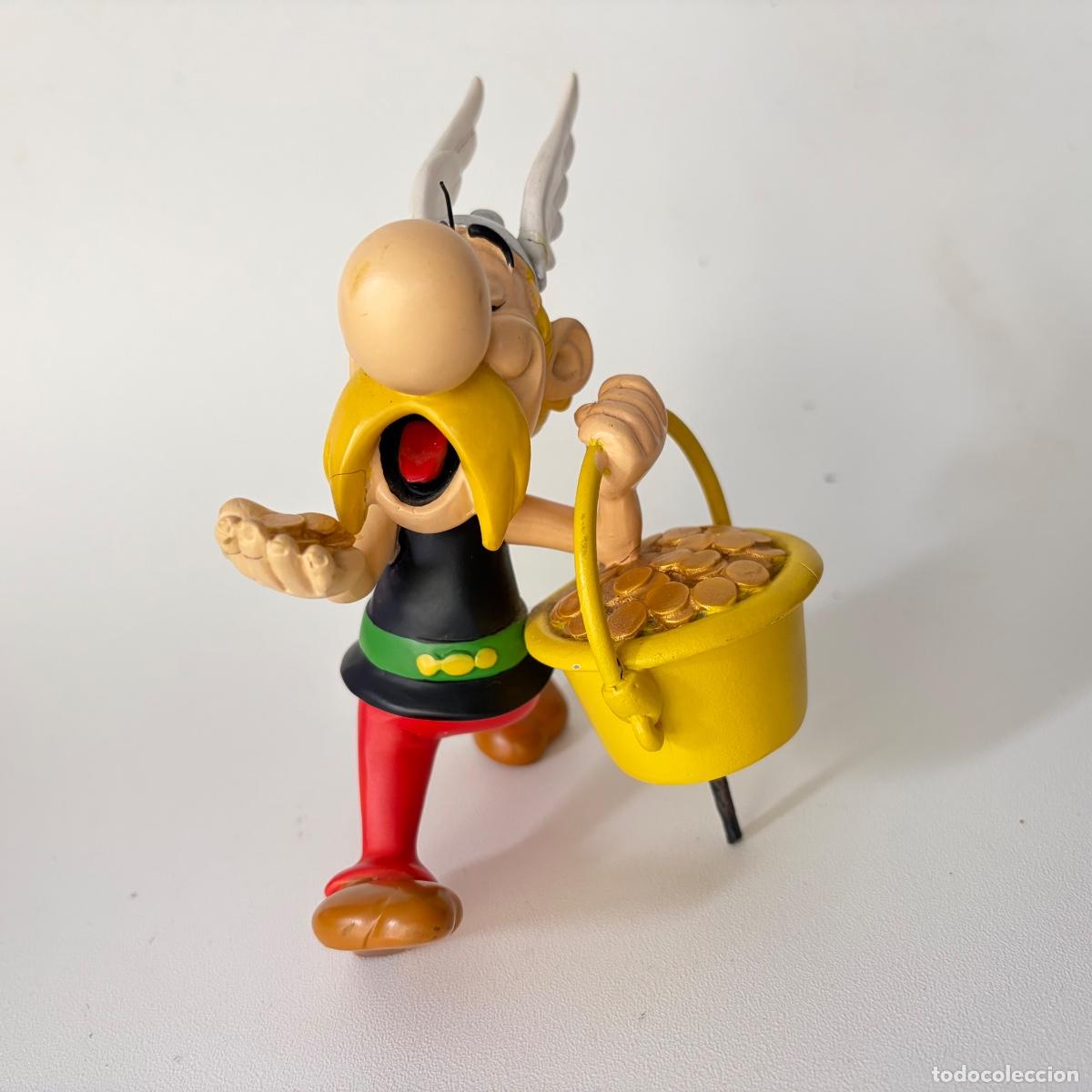 Figuras de acci&oacute;n: figura mu&ntilde;eco Ast&eacute;rix con caldero Les &Eacute;ditions Albert Ren&eacute; &ndash; Goscinny-Uderzo, 2012