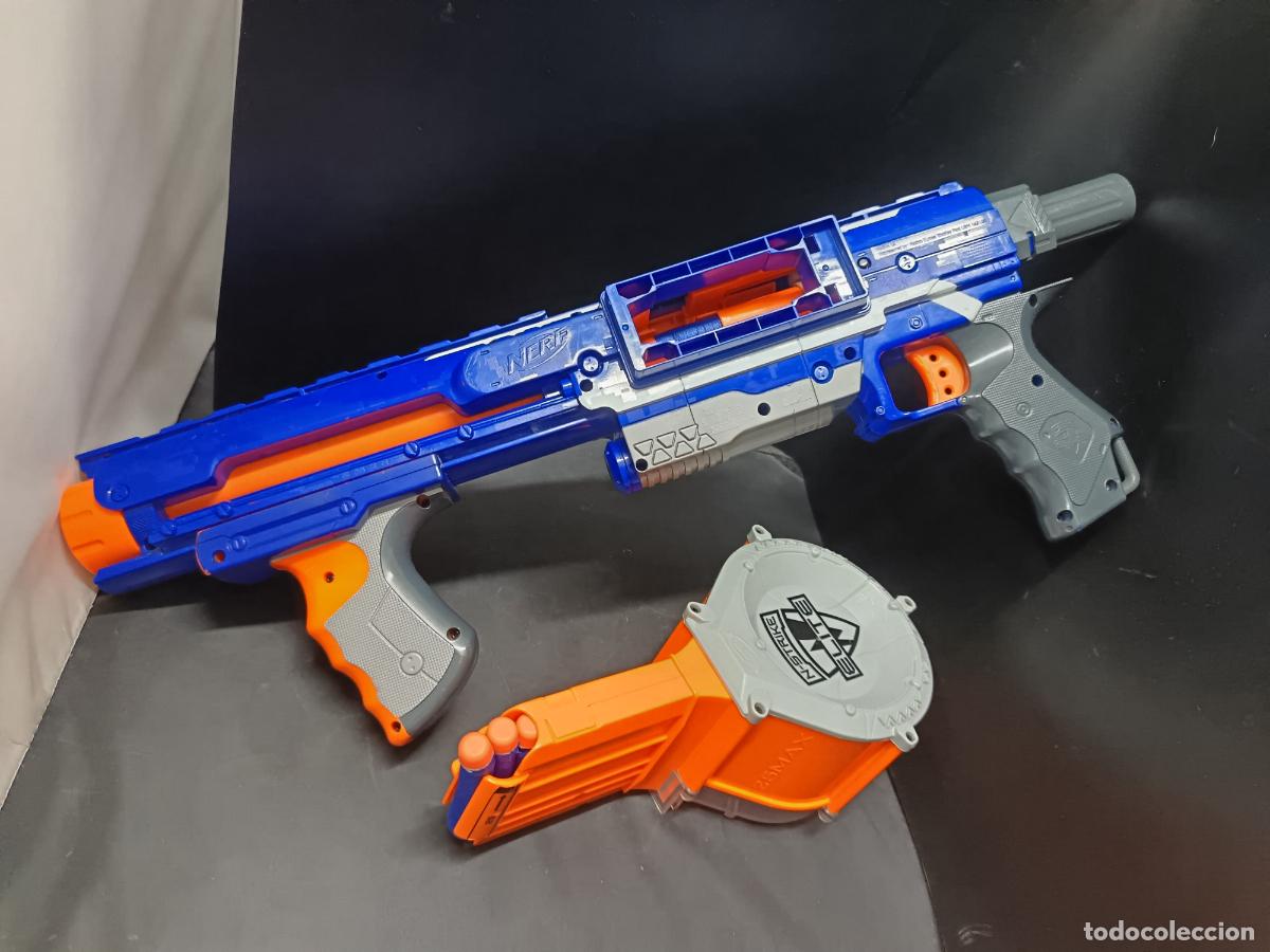 Figuras de acci&oacute;n: Nerf N-Strike Elite Rampage. Hasbro 2012. 55x34x12 cent&iacute;metros.
