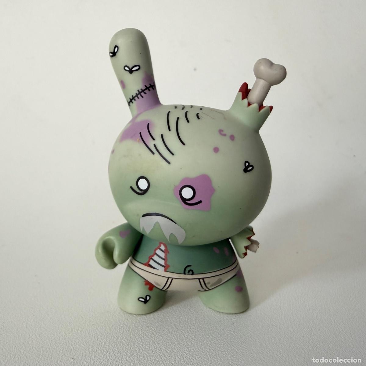 Figuras de acci&oacute;n: figura mu&ntilde;eco Kidrobot Dunny Zombie Huck Gee Purple 2011