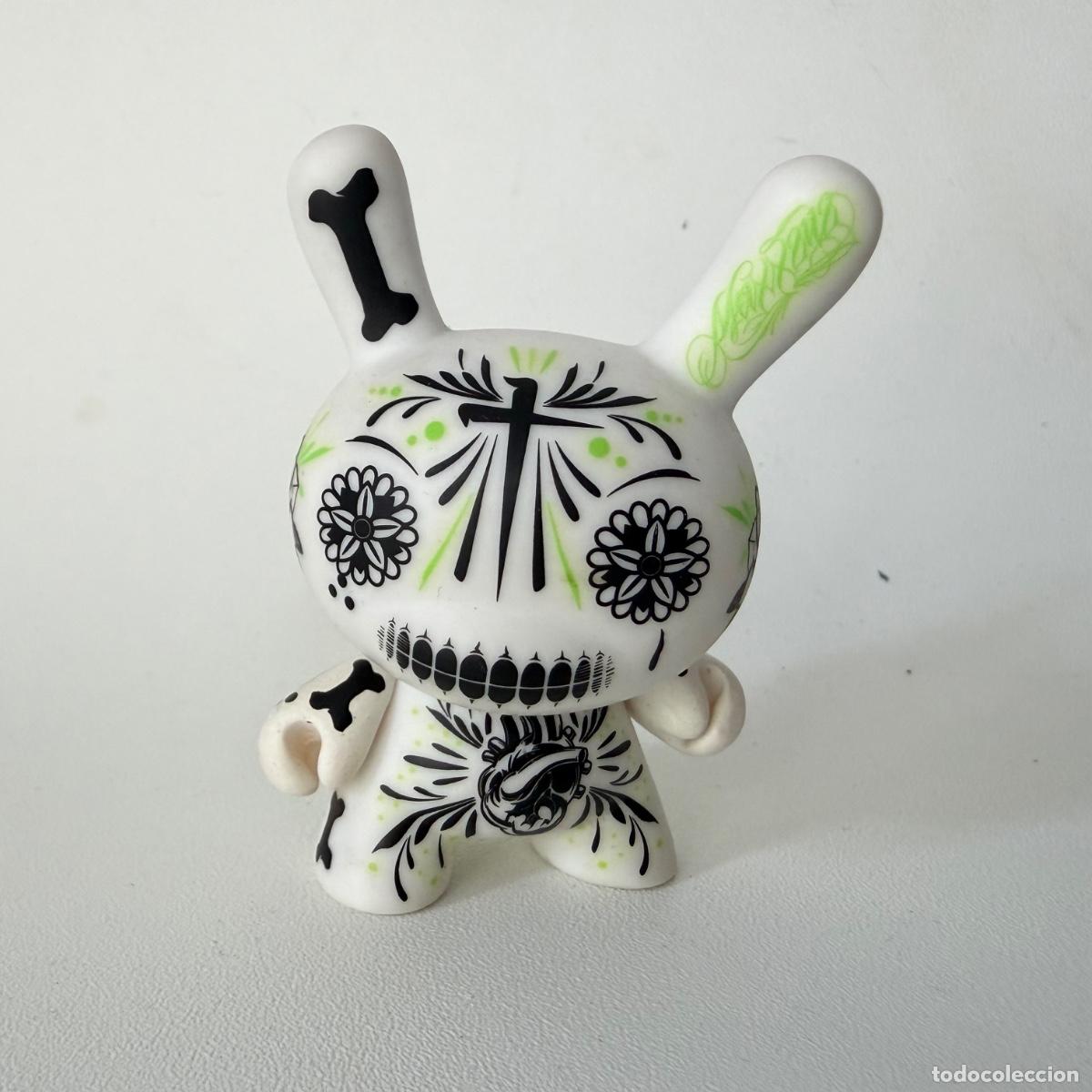 Figuras de acci&oacute;n: figura mu&ntilde;eco Kidrobot Dunny MAXX242 Fighting 4 Dreams 2010