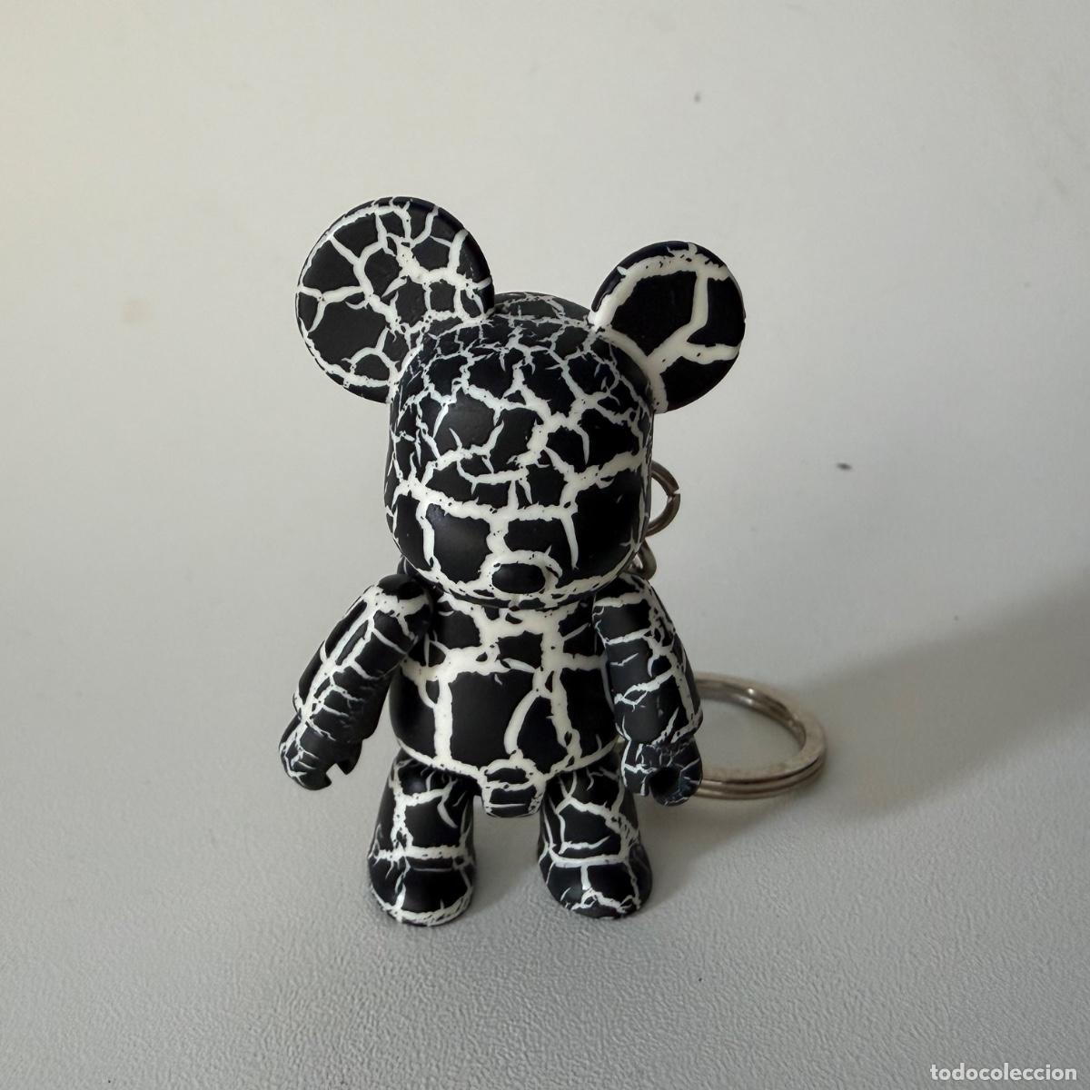 Figuras de acci&oacute;n: figura llavero Qee Bear Elemental Crackle Black Toy2R 2010