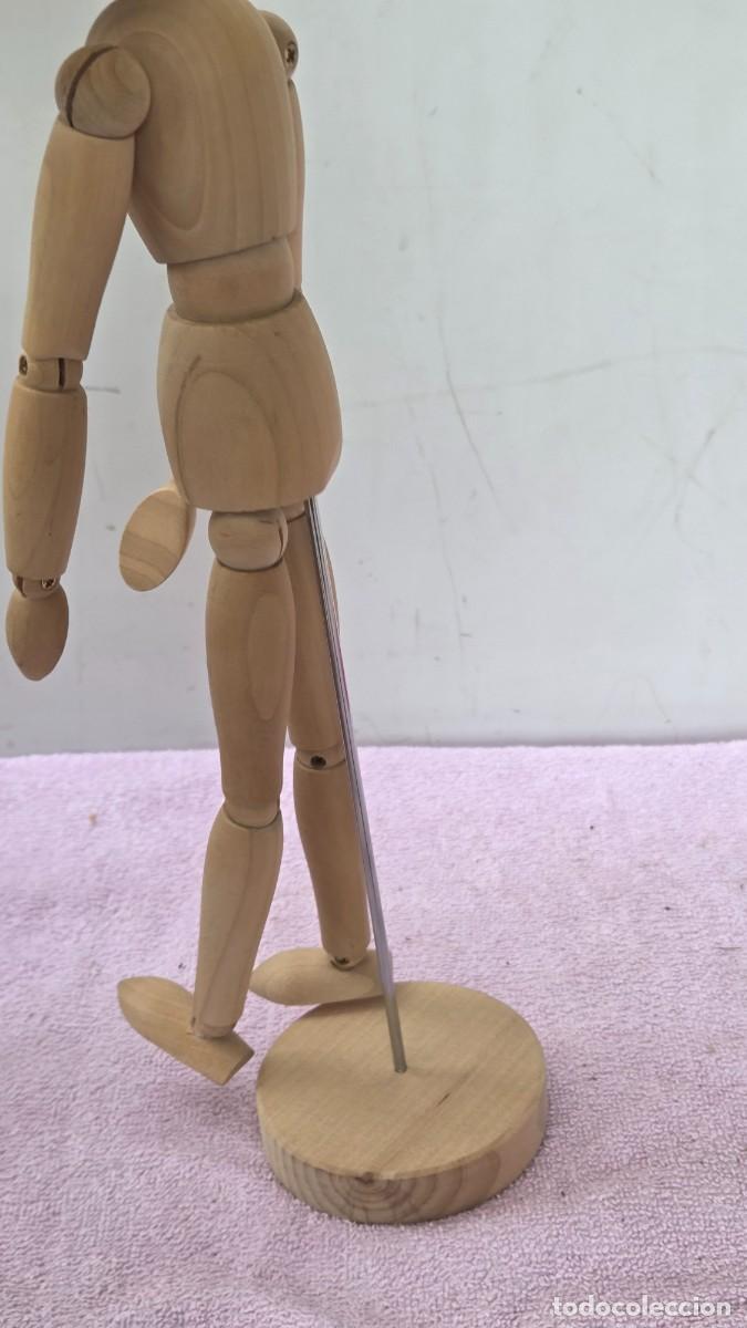 Figuras de acci&oacute;n: mu&ntilde;eco de madera articulada - Foto 5