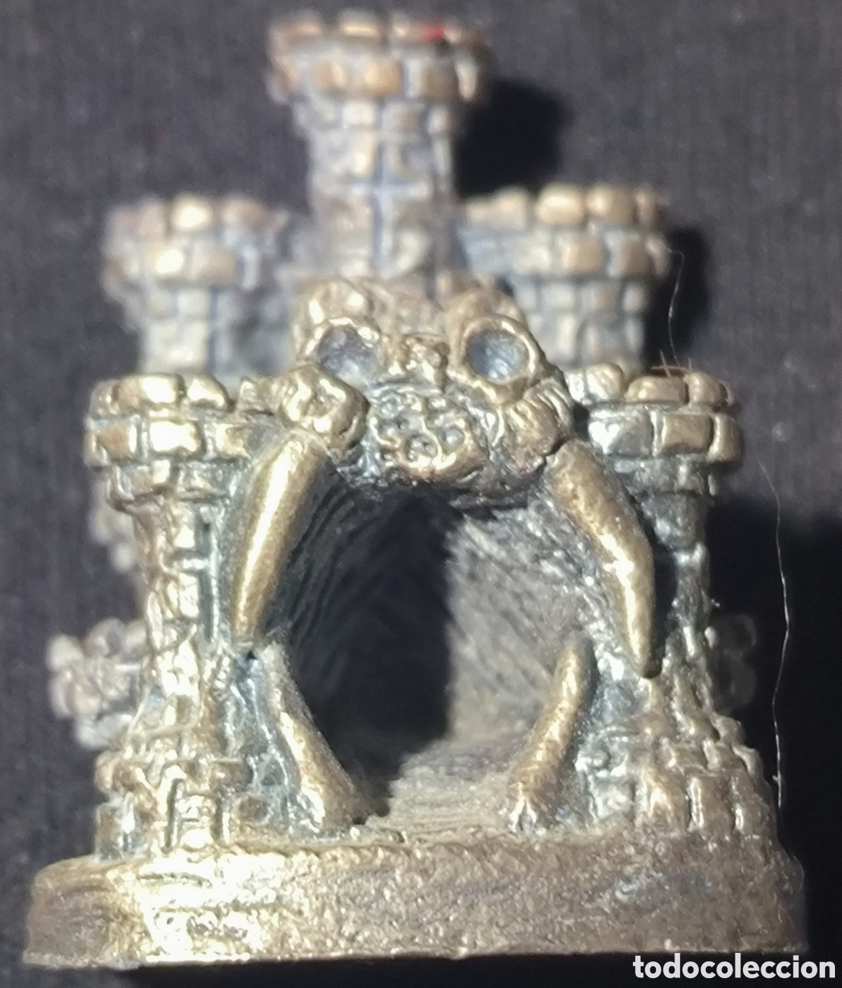Figuras de acci&oacute;n: Figura Mito y Magia aprox 4 cm.