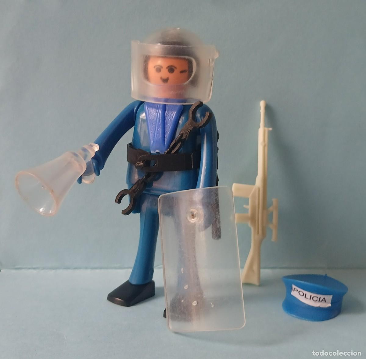 Figuras de acci&oacute;n: Play big (Playbig), Play Kit o Cefa Boys. Policia antidisturbios