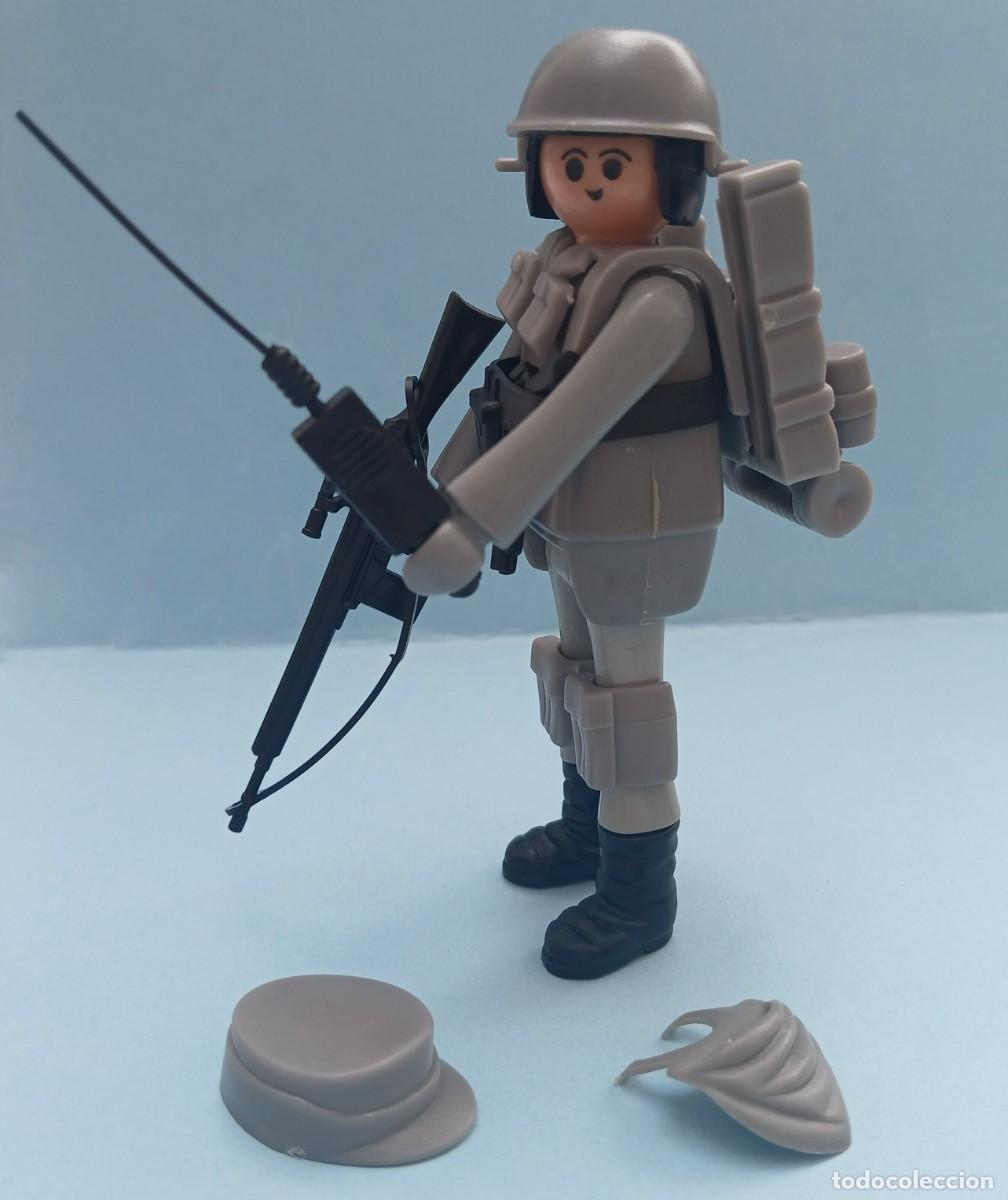 Figuras de acci&oacute;n: Play big (Playbig), Play Kit o Cefa Boys. Equipo Militar. Soldado gris