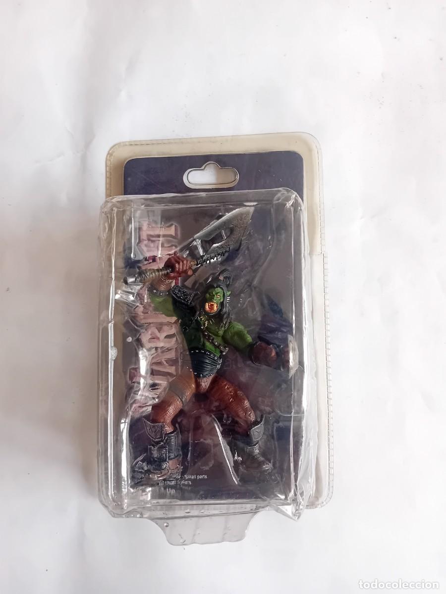 Figuras de acci&oacute;n: WARCRAFT BATTLE COLLECTION GROM HELLSCREAM WARSONG CLAN CHIEFTAN , TOYCOM, 2003.