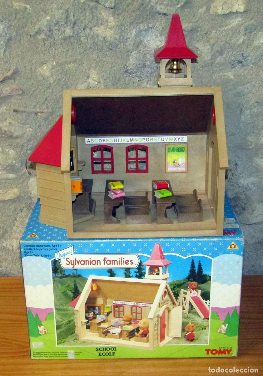Figuras de acci&oacute;n: ORIGINAL SYLVANIAN FAMILIES: SCHOOL / LA ESCUELA - EPOCH, 1987 - NUEVA Y EN SU CAJA - COMPLETA