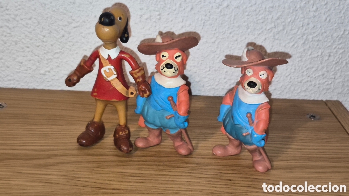 Figuras de acci&oacute;n: Lote de 3 antiguas figuras de Dartacan y los Mosqueperros. Dogtanian. A&ntilde;os 80