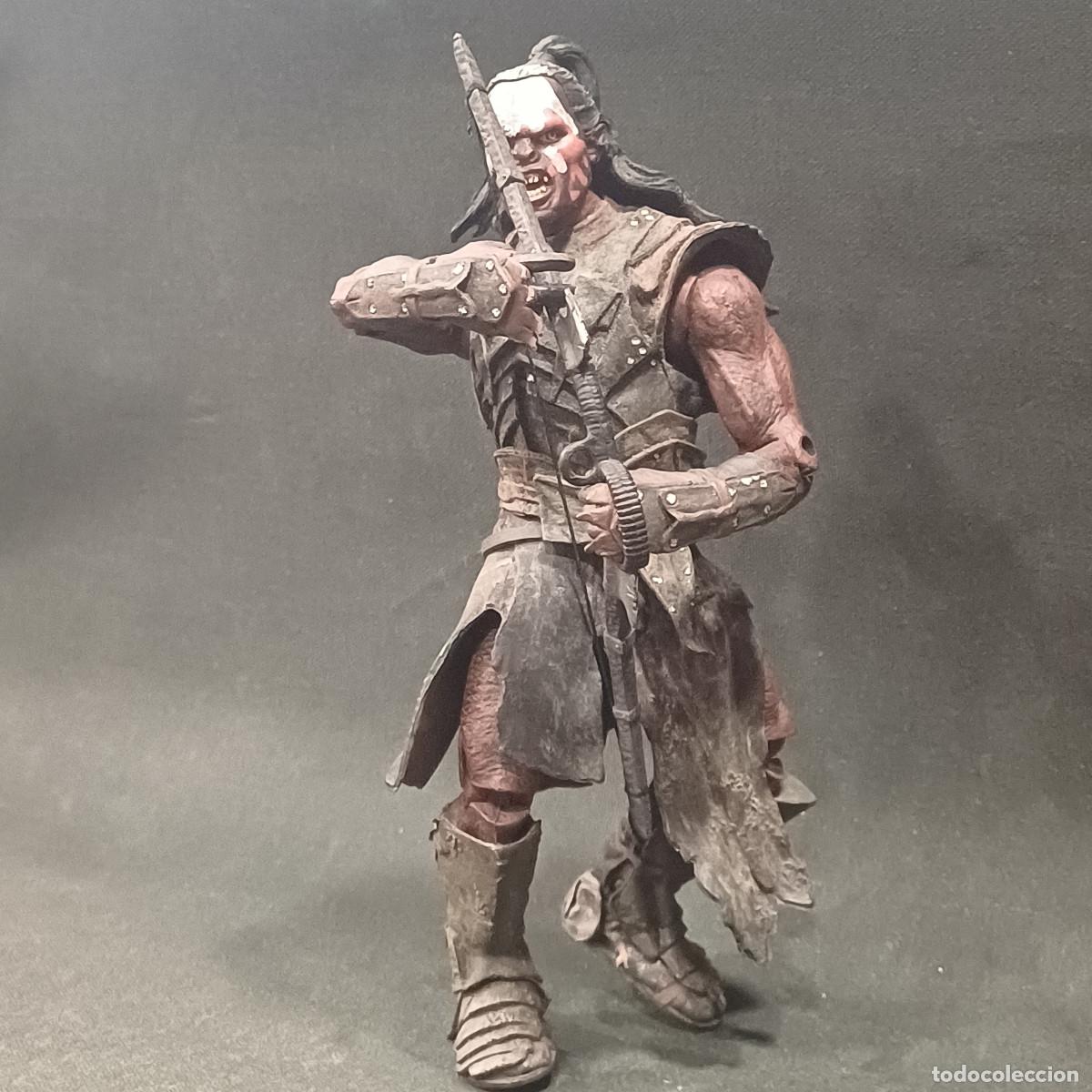 Action Figures: LURTZ/GUERRERO URUK-HAI/EL SE&Ntilde;OR DE LOS ANILLOS.