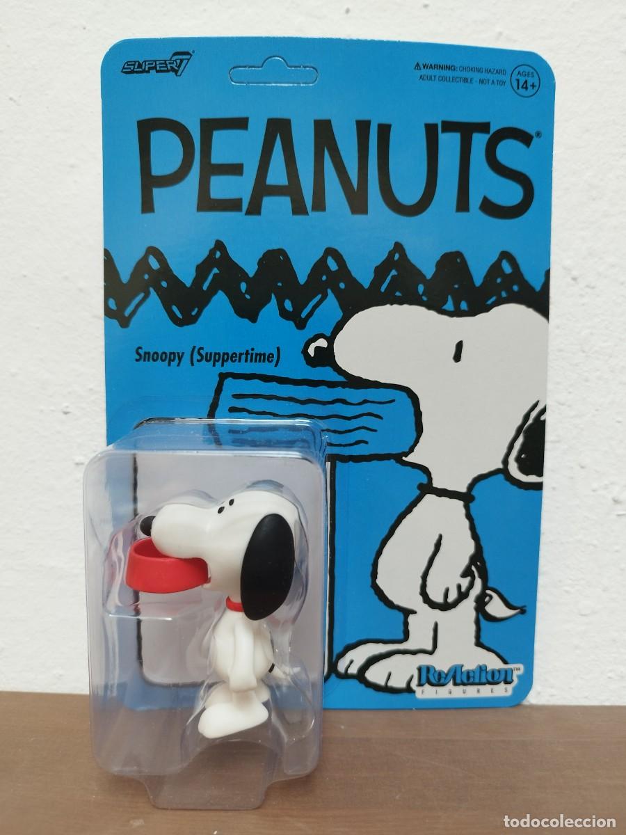 Actionfiguren: FIGURA SNOOPY SUPPERTIME - PEANUTS REACTION FIGURES - SUPER7 (EN BL&Iacute;STER)