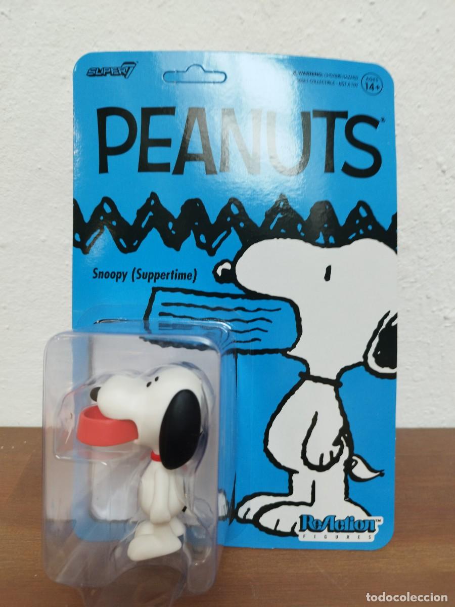 Actionfiguren: FIGURA SNOOPY SUPPERTIME - PEANUTS REACTION FIGURES - SUPER7 (EN BL&Iacute;STER)
