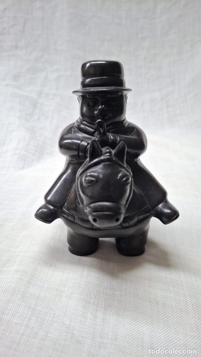 Figuras de acci&oacute;n: Figura de metal &rdquo;Hombre a caballo&rdquo; Fernando Botero