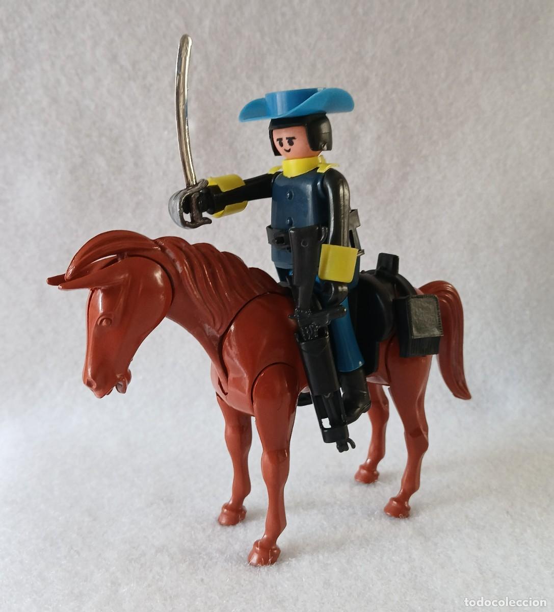 Figuras de acci&oacute;n: Play big (Playbig), Play Kit o Cefa Boys. Oficial del 7&ordm; a caballo