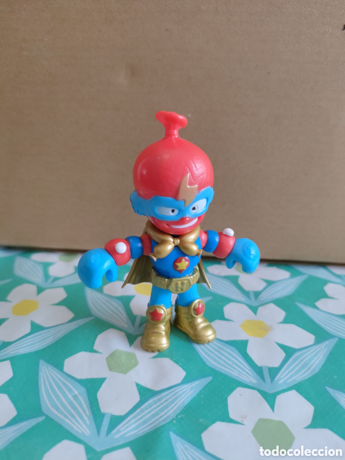 Figuras de acci&oacute;n: Figura tipo Super Zing. Magic Box Toys. - Foto 1