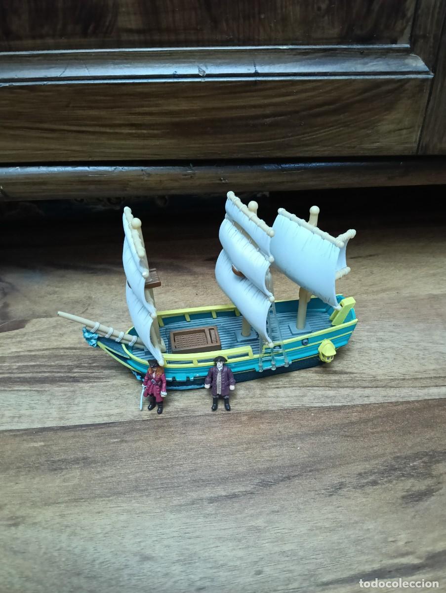 Figuras de acci&oacute;n: Pirate fleet edinburgh trader piratas del caribe