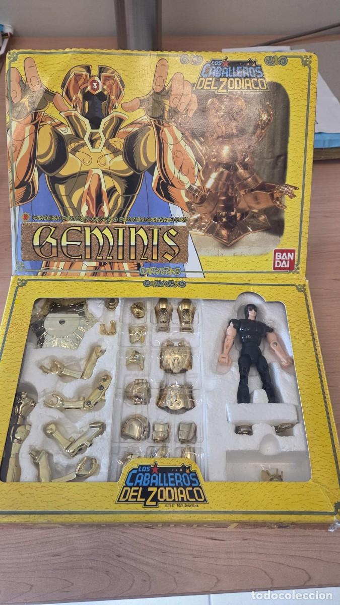Figuas y Mu&ntilde;ecos Caballeros del Zodiaco: Caballeros del Zodiaco, Geminis. Bandai