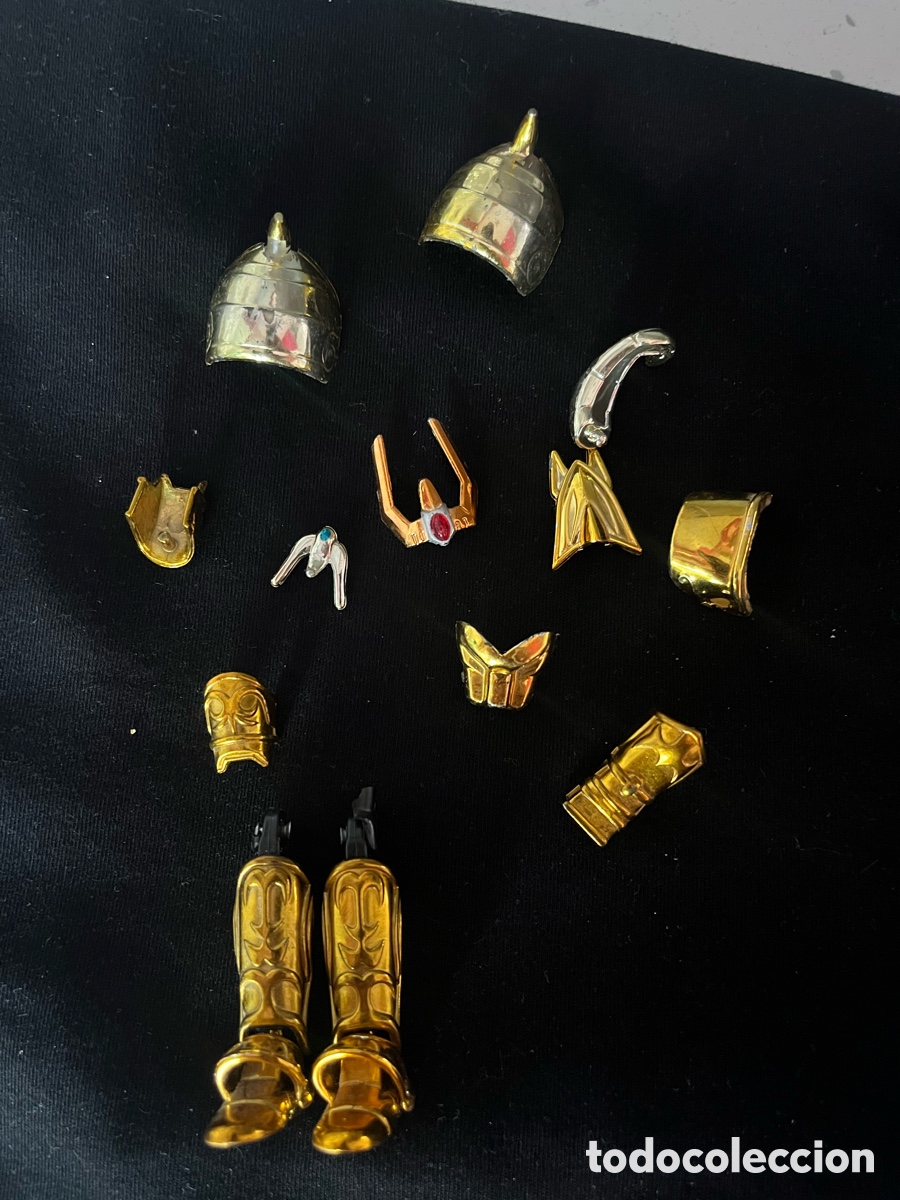 Figuas y Mu&ntilde;ecos Caballeros del Zodiaco: Lote de piezas de caballeros del zod&iacute;aco