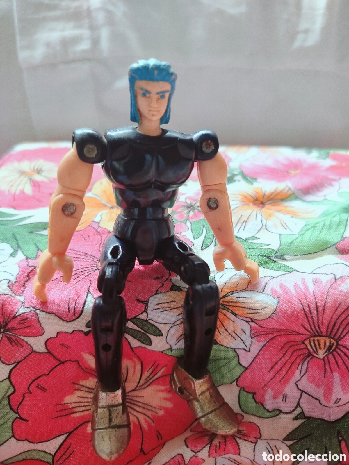 Figuas y mu&ntilde;ecos Caballeros del Zodiaco: Saint Seiya / Los Caballeros del Zodiaco &ndash; Camus de Acuario &ndash; Bandai Vintage 1987