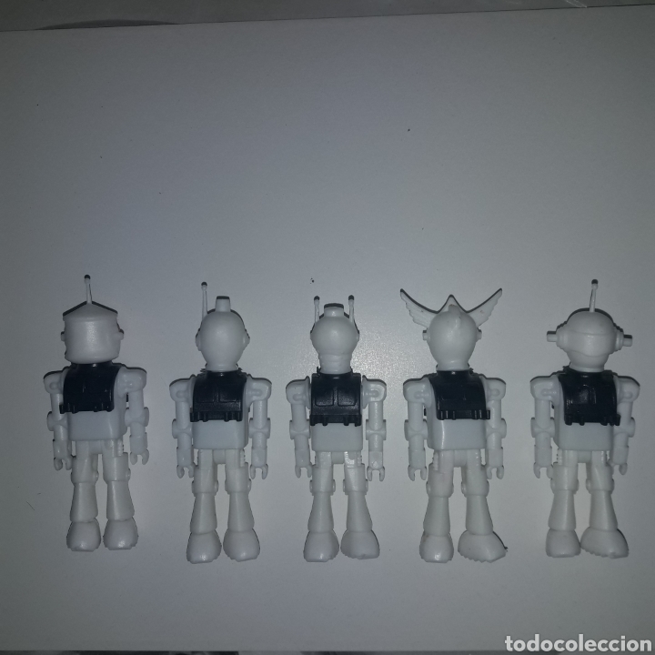 Figuras Coman boys antiguas: 5 robots blacos Coman Boys de Comansi - Foto 2
