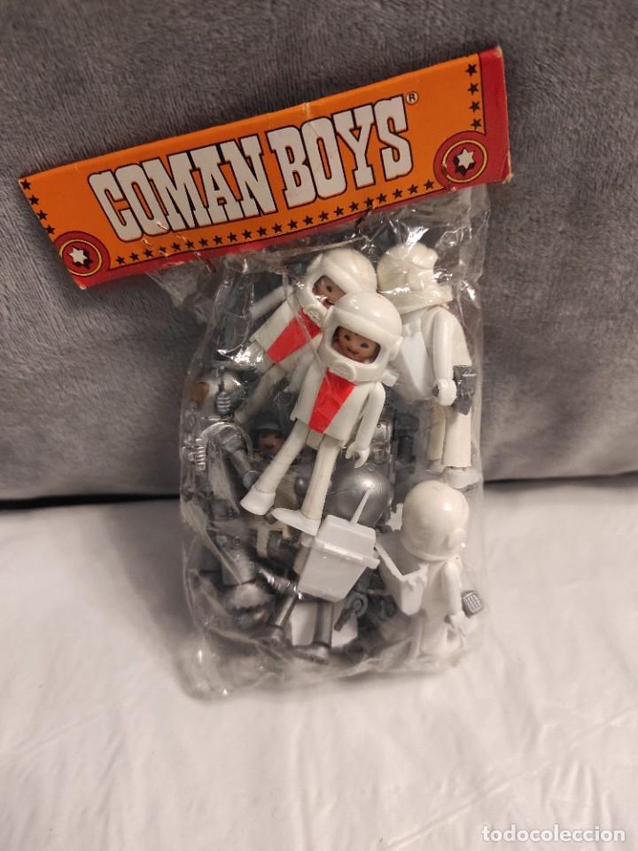 Figuras Coman boys antiguas: COMAN BOYS BOLSA ATRONAUTAS Y ROBOTS - Foto 1