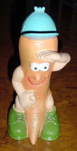 Rubber and PVC Figures: ANTIGUA Y RARO MU&Ntilde;ECO DE GOMA EN FORMA DE ZANAHORIA