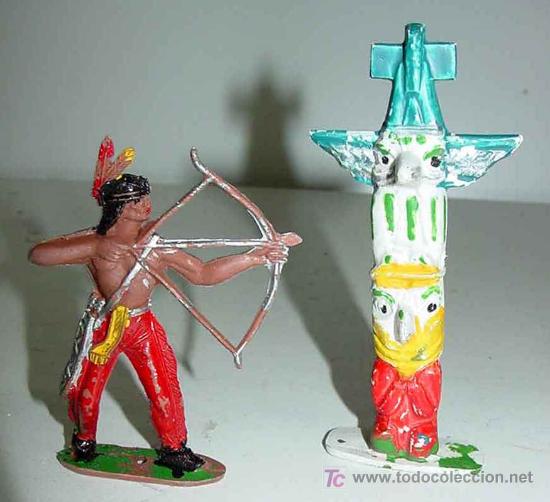 Figuras de goma y PVC: INDIO DE COMANSI CON TOTEM - EL INDIO MIDE 8 CMS - DE PLASTICO. - Foto 1