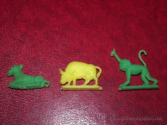 Figuras de goma y PVC: Lote 3 FIGURAS Animales. - Foto 2