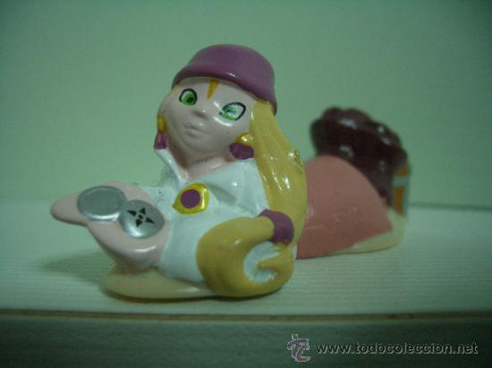 Figuras de goma Kinder: Mu&ntilde;eco kinder MONSTRUOS Y PIRATAS: ADA - Foto 1