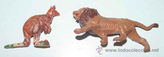 Figuras de Borracha e PVC: 2 ANTIGUAS FIGURAS DE CANGURO Y LEON - TAL COMO SE VE EN LA FOTO -